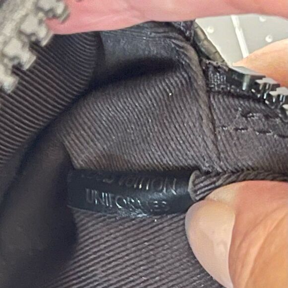 Louis Vuitton Soft Pochett Volga Black Monogram Embossed Leather Belt Bag Clutch - Picture 9 of 12